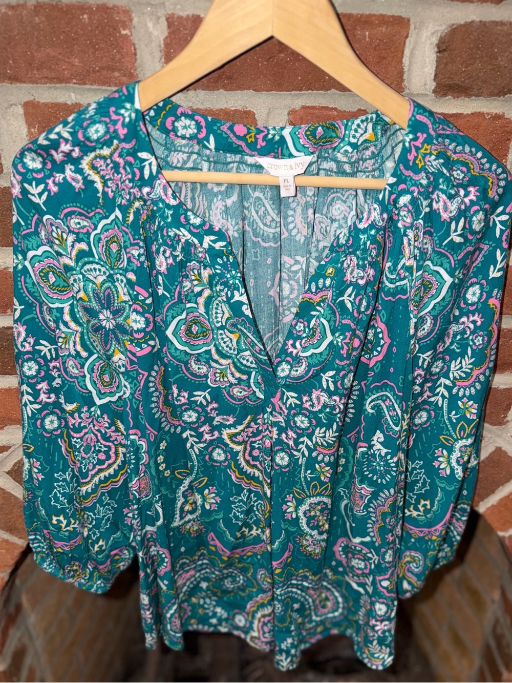 crown & ivy Teal Paisley V-Neck Tunic with Pink and White Accents